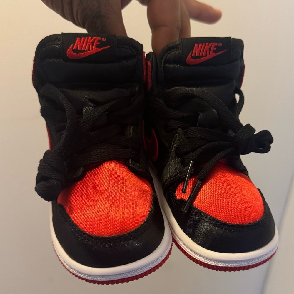 Nike Jordan Retro Red & Black Sneakers